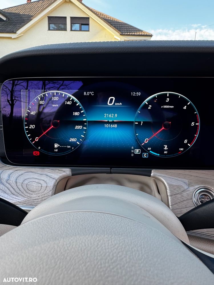 Mercedes-Benz E 400 d 4Matic Coupe 9G-TRONIC AMG Line - 12