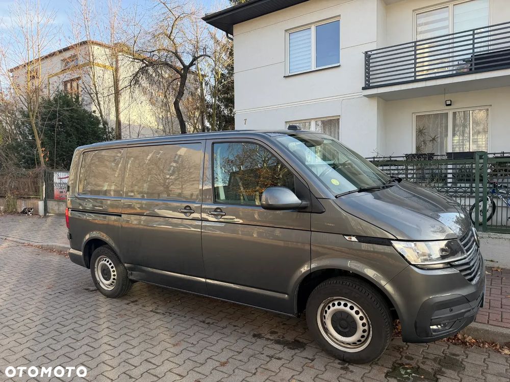 Volkswagen Transporter - 1