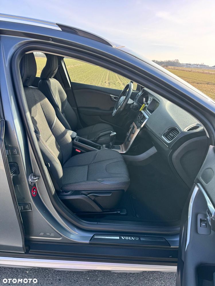 Volvo V40 Cross Country D3 Momentum - 16