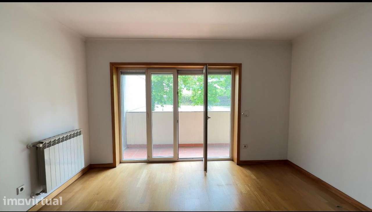 Apartamento T2 para Arrendamento | Guimarães - Grande imagem: 3/10