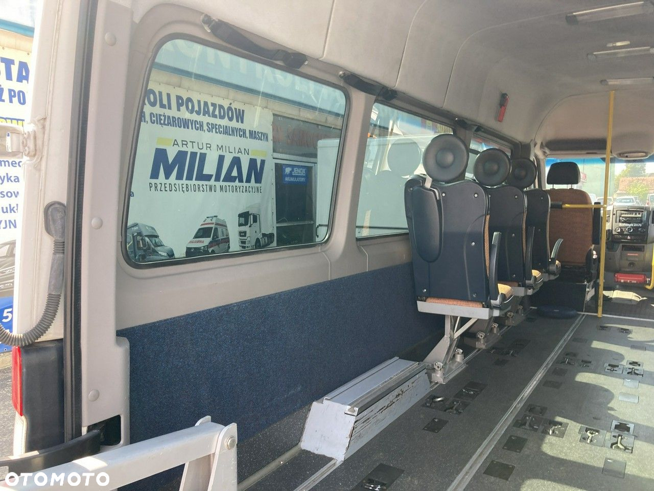 Mercedes-Benz Sprinter - 40