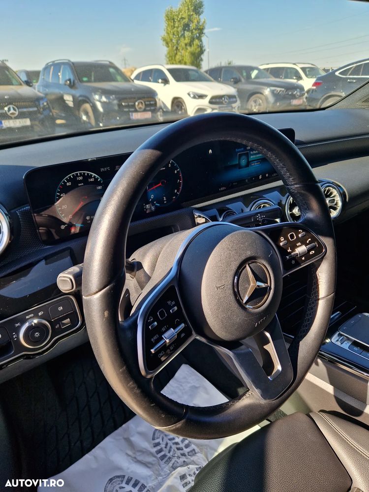 MERCEDES-BENZ A-Class 2019 — imagine 7
