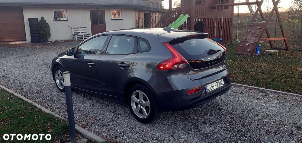 Volvo V40 D2 Momentum - 8