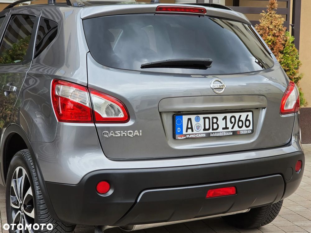 Nissan Qashqai 2.0 4x4 Tekna Premium - 24
