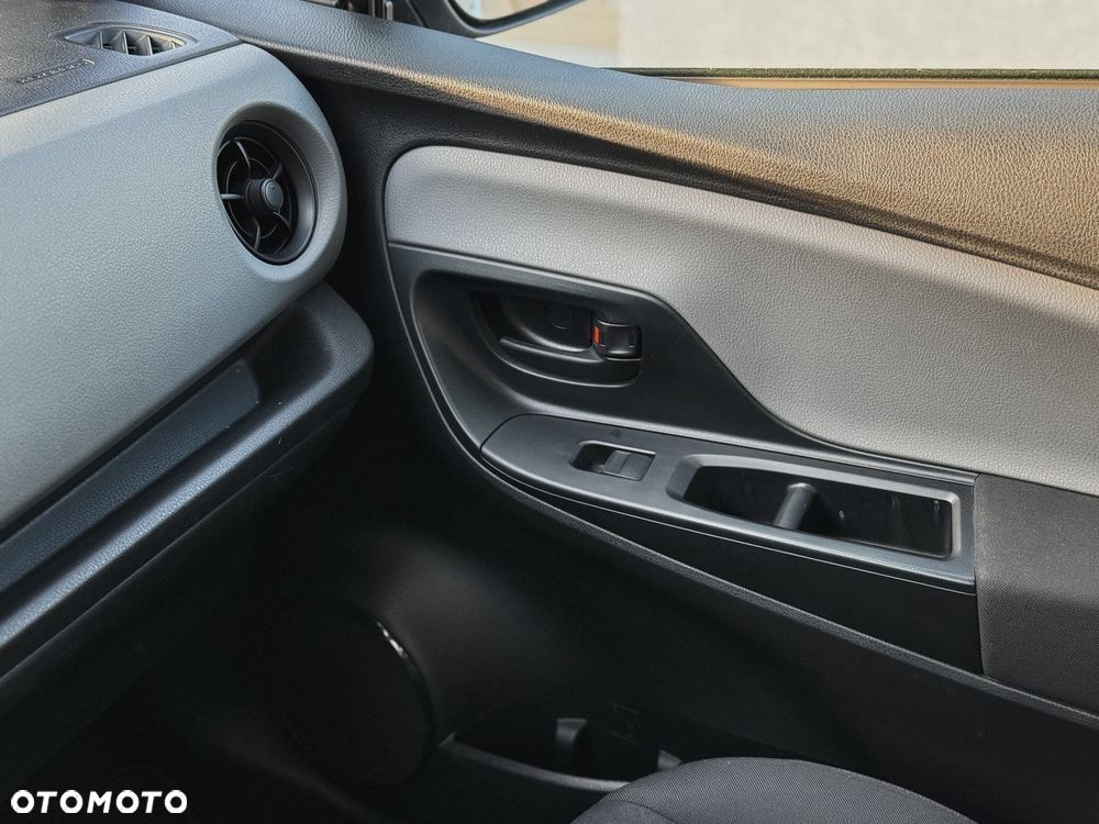 Toyota Yaris 1.5 Active - 22
