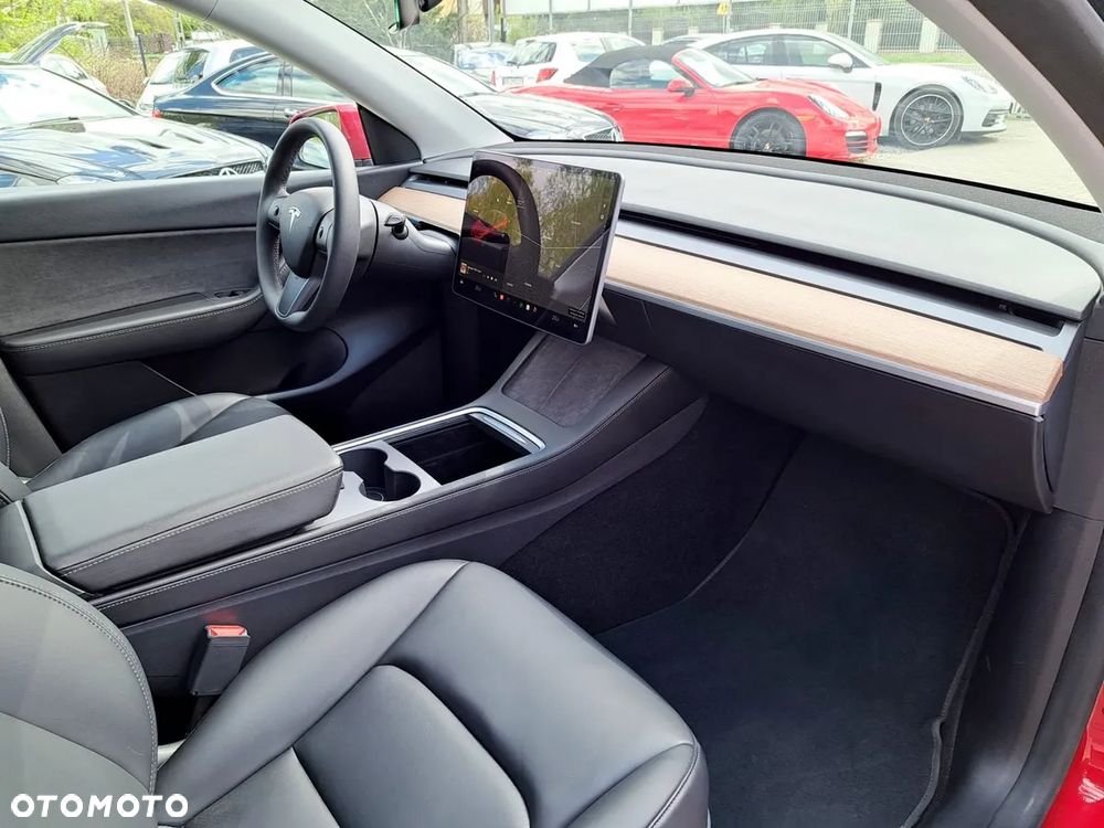 Tesla Y Model Long Range Dual Motor AWD - 21