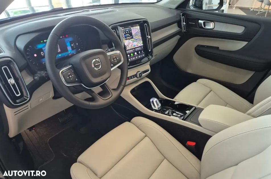 VOLVO XC40 2025 — imagine 15