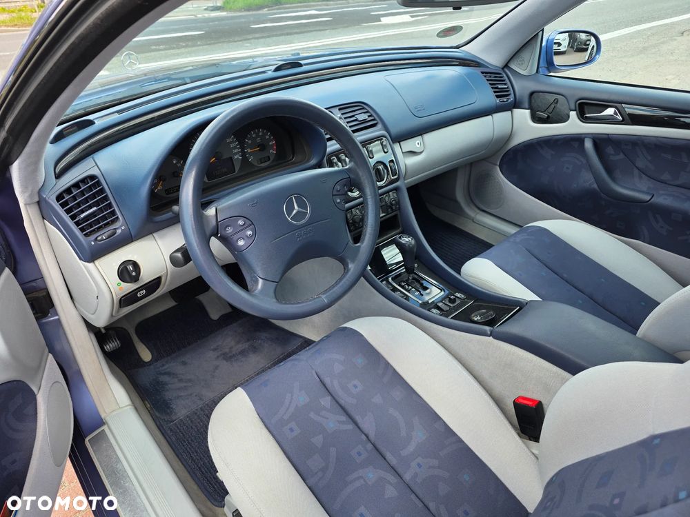 Mercedes-Benz CLK - 11