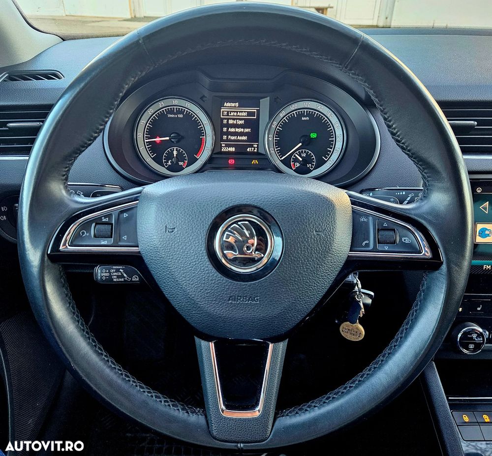 Skoda Octavia 1.6 TDI DSG Style - 9