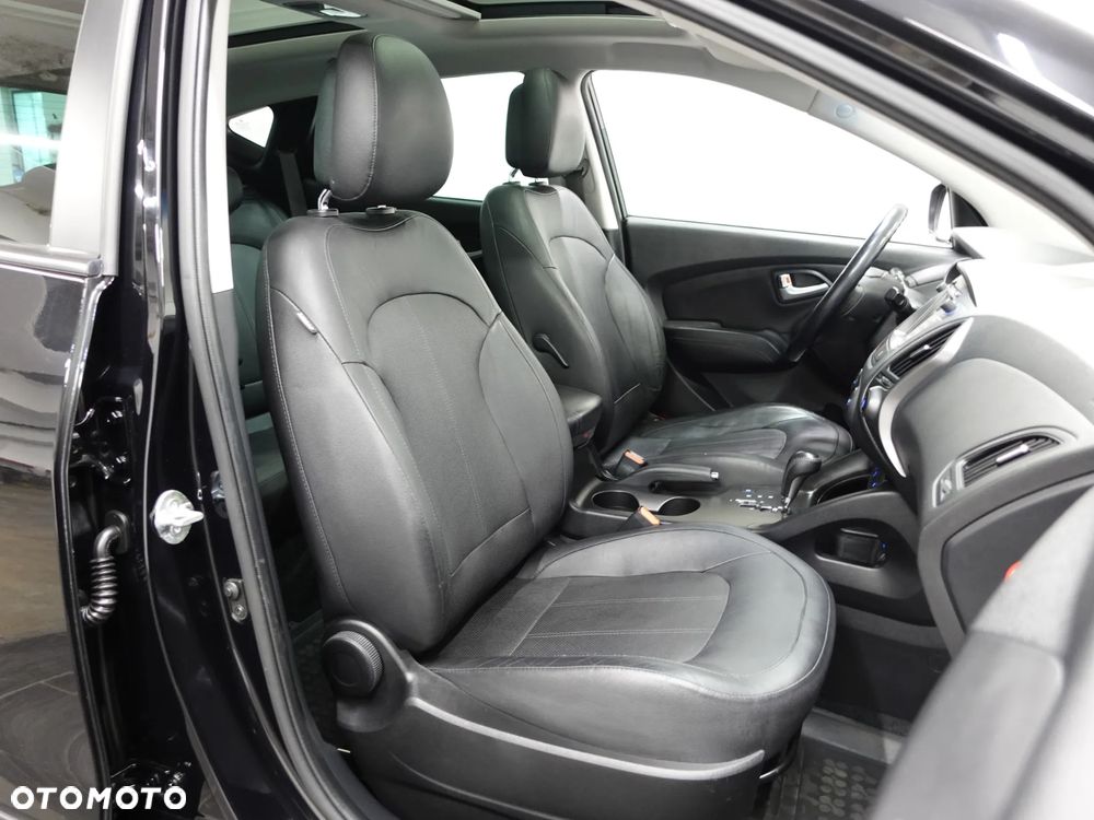 Hyundai ix35 2.0 CRDi 4WD Automatik Premium - 29