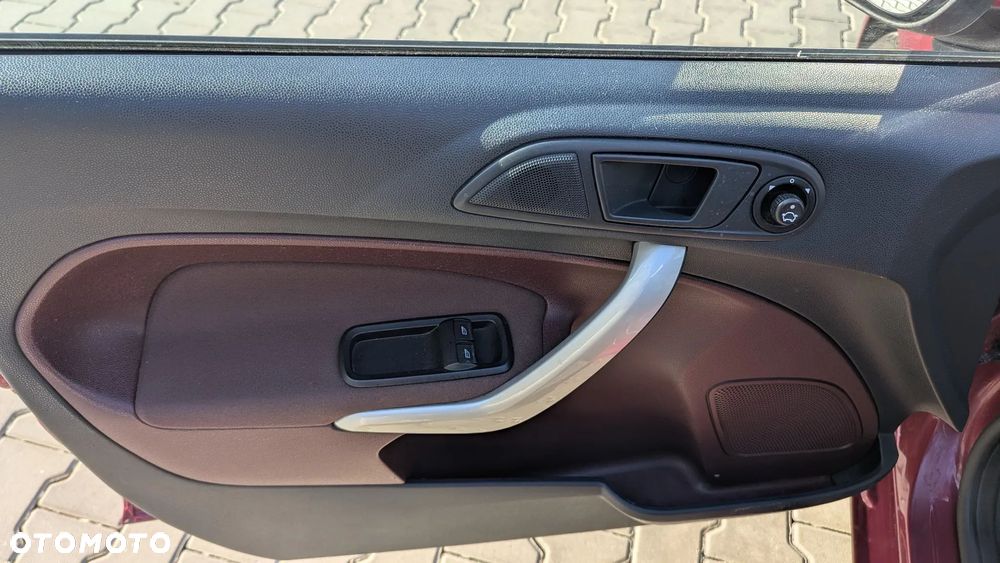 Ford Fiesta 1.4 Champions Edition - 23