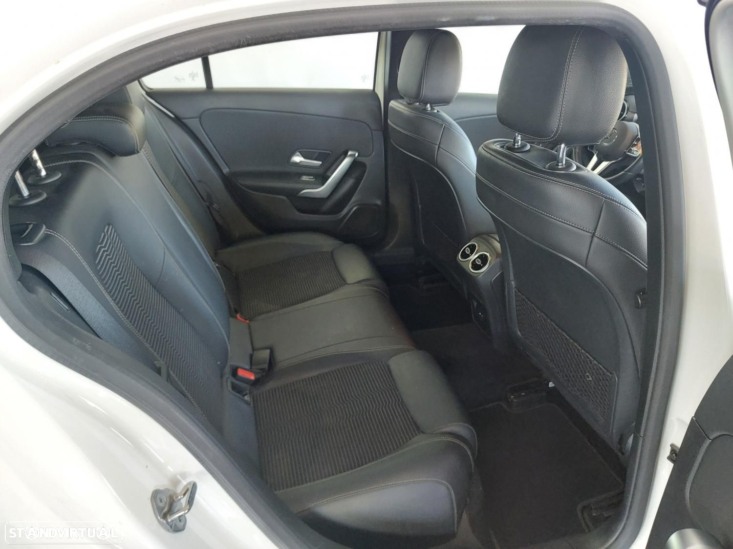Mercedes-Benz A 250 e Progressive - 43