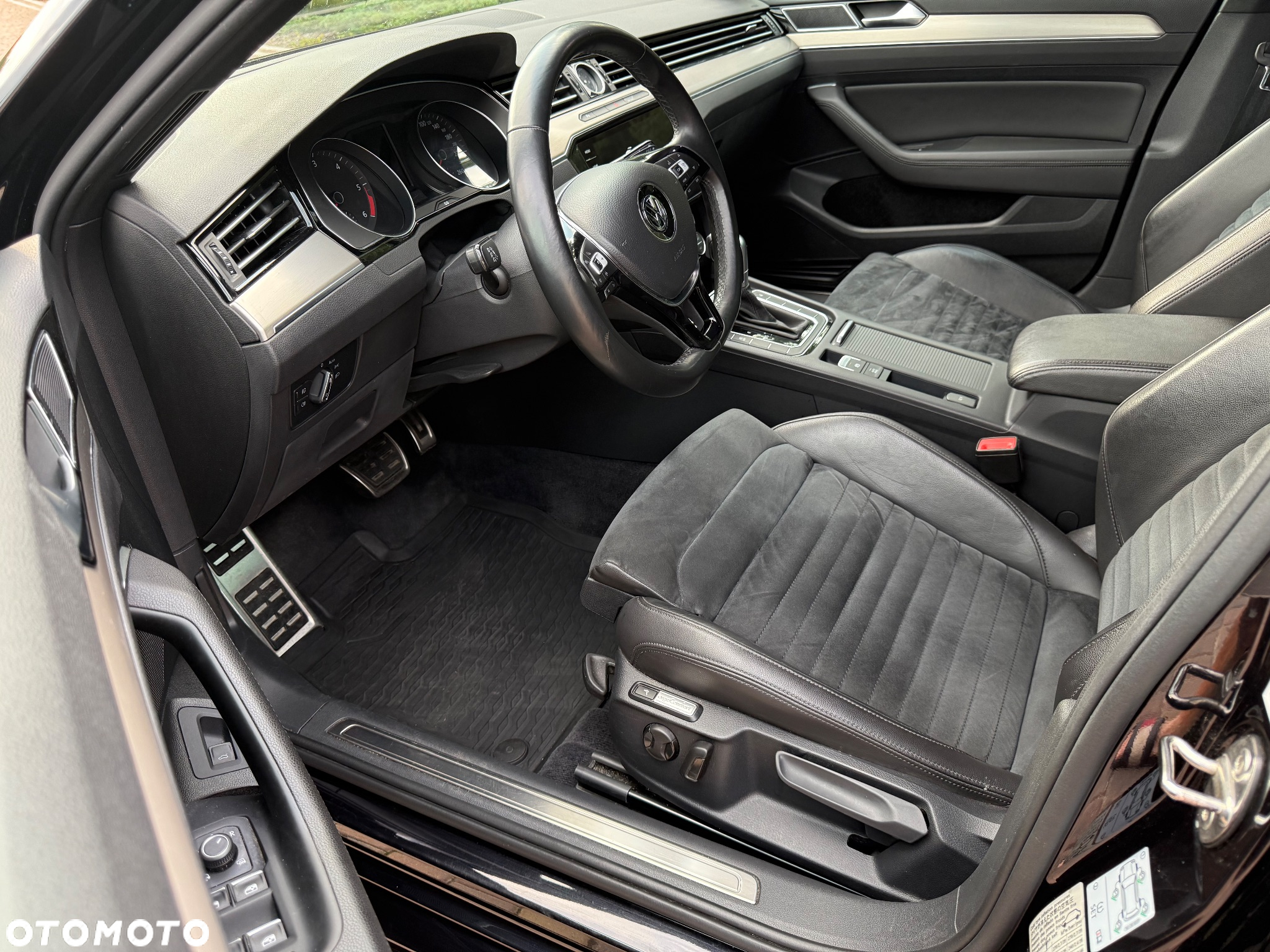 Volkswagen Passat Variant 2.0 TDI SCR 4Motion DSG Highline - 28