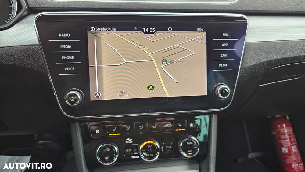 Skoda Superb 2.0 TDI DSG Premium Edition - 13