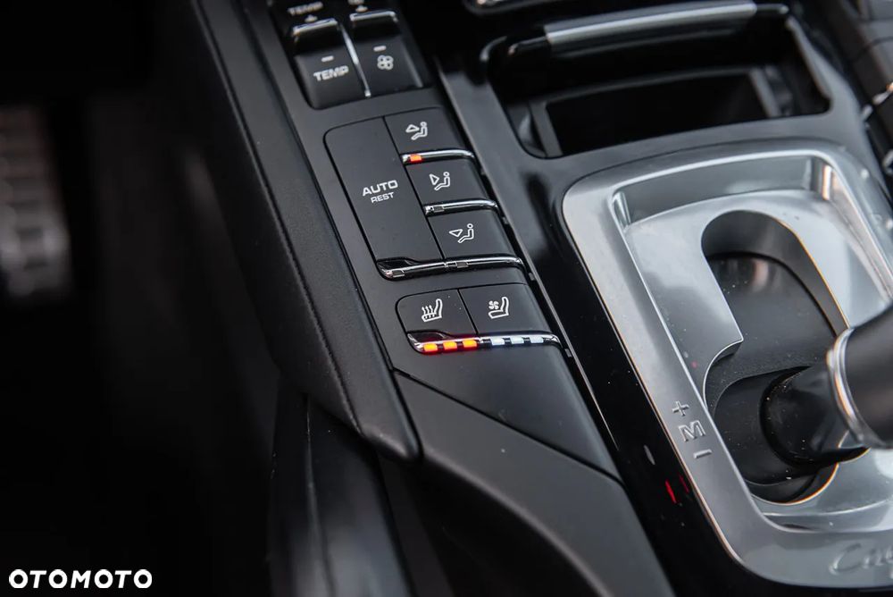 Porsche Cayenne S Diesel Platinum Edition - 27