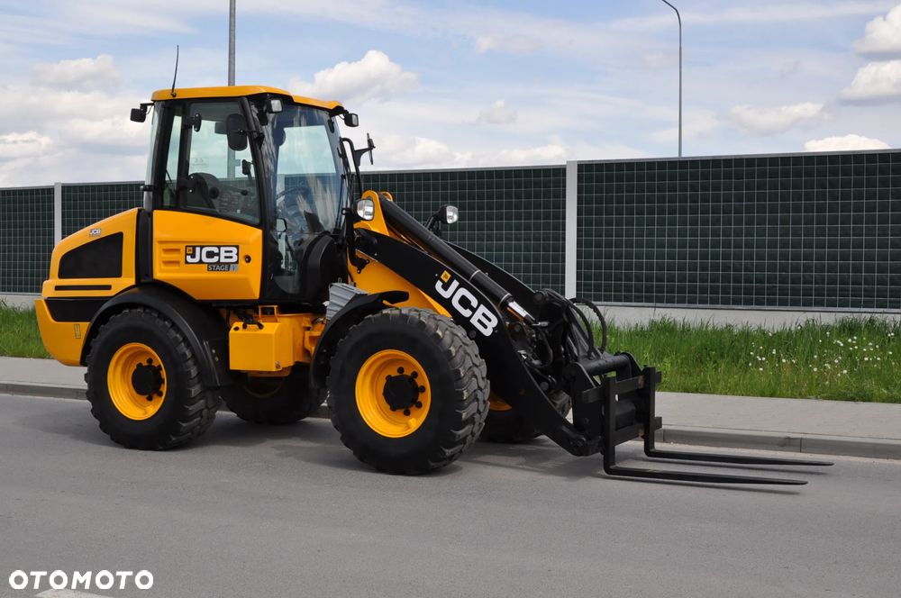 JCB WLS 409 SV MAŁO MTG 359 WIDŁY DO PALET KRAJOWA I WŁAŚCICIEL DOSTĘPNA OD RĘKI - 11