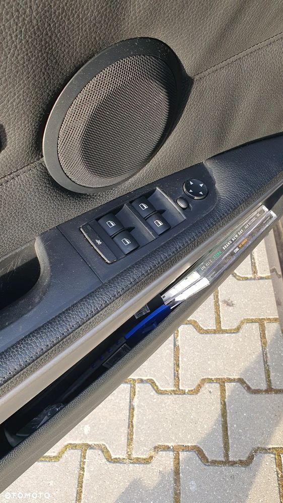 BMW Seria 3 325i - 35