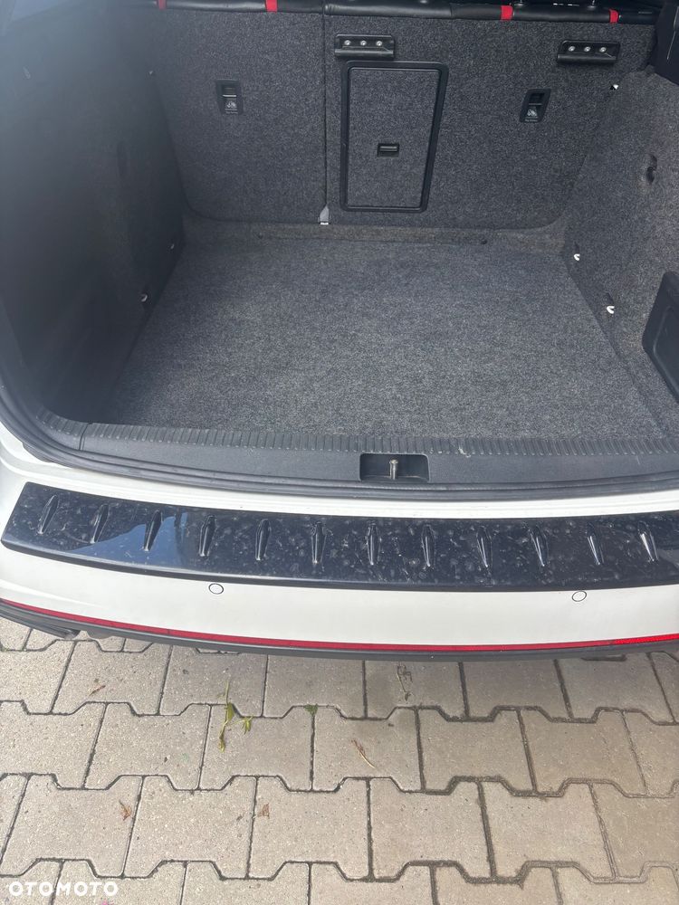 Skoda Octavia 2.0 TDI DSG RS - 19