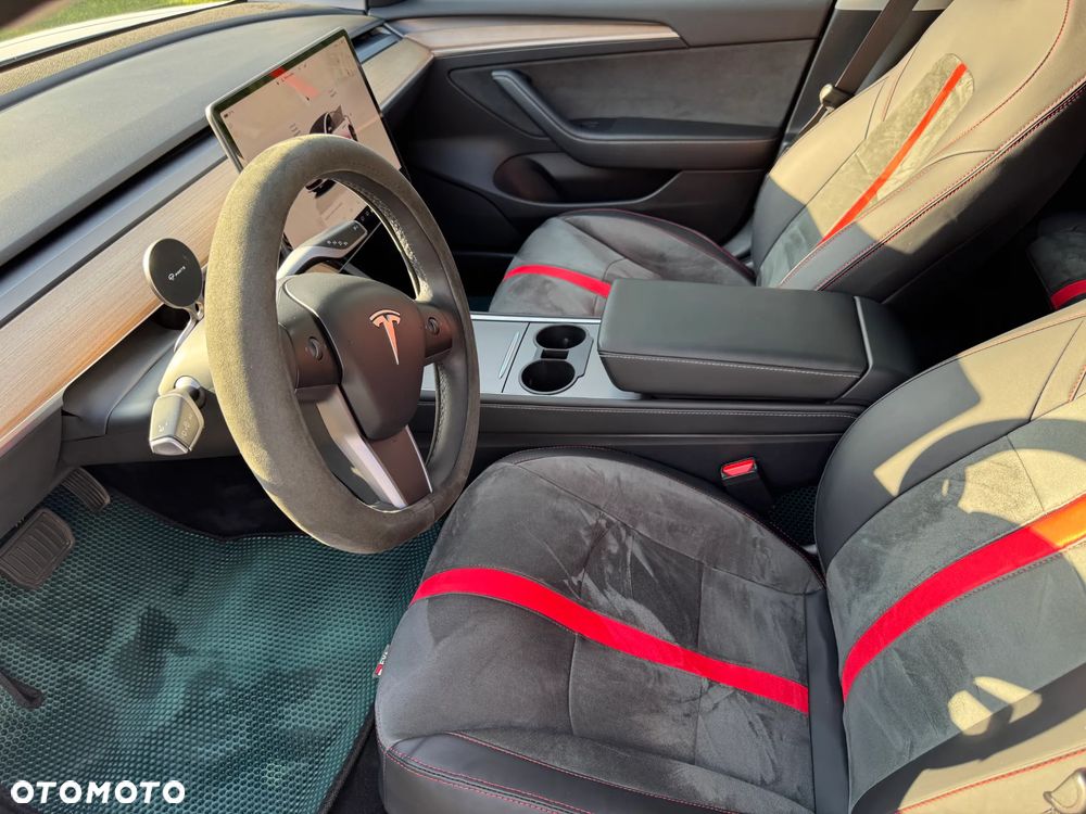 Tesla Model 3 - 6