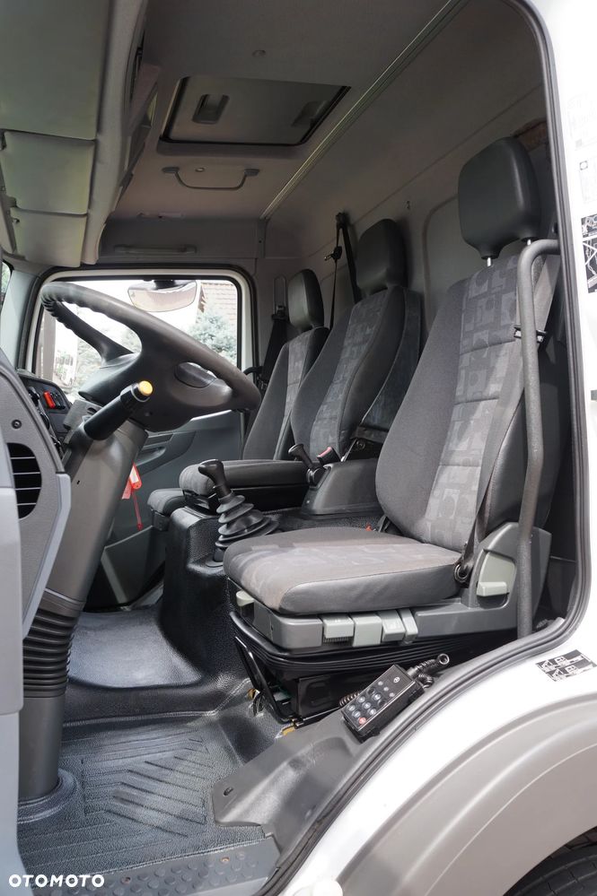 Mercedes-Benz ATEGO 1222 EURO 5 KONTENER 7.30 m 269 TYS KM KLIMATYZACJA 3 OSOBY MANUAL 1318 - 15