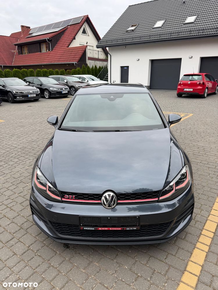 Volkswagen Golf - 3