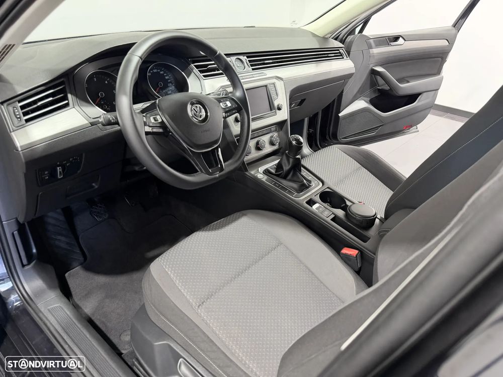 VW Passat Variant 1.6 TDI Confortline - 20