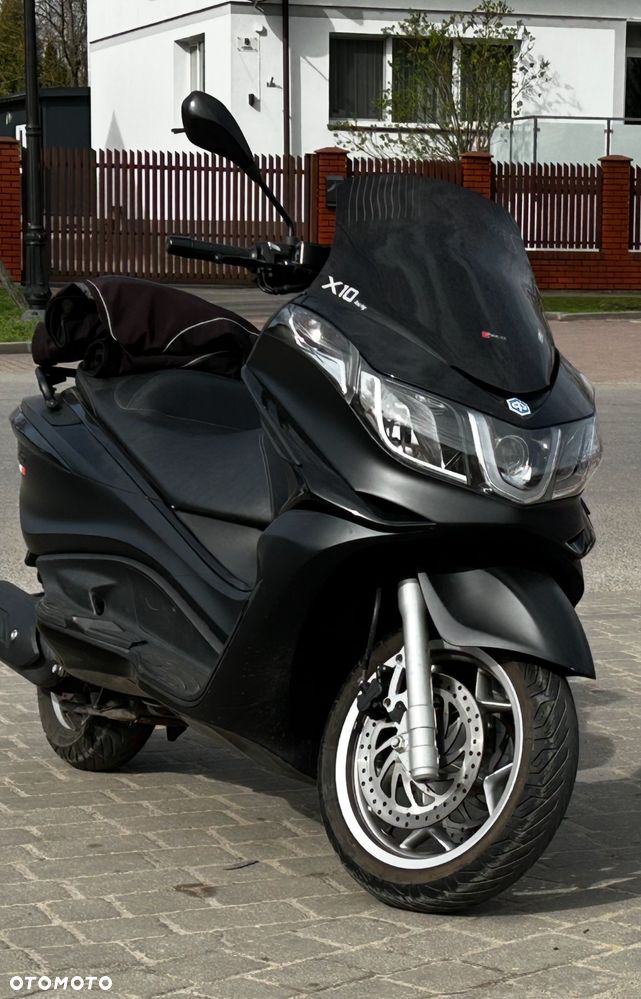 Piaggio X10 - 6