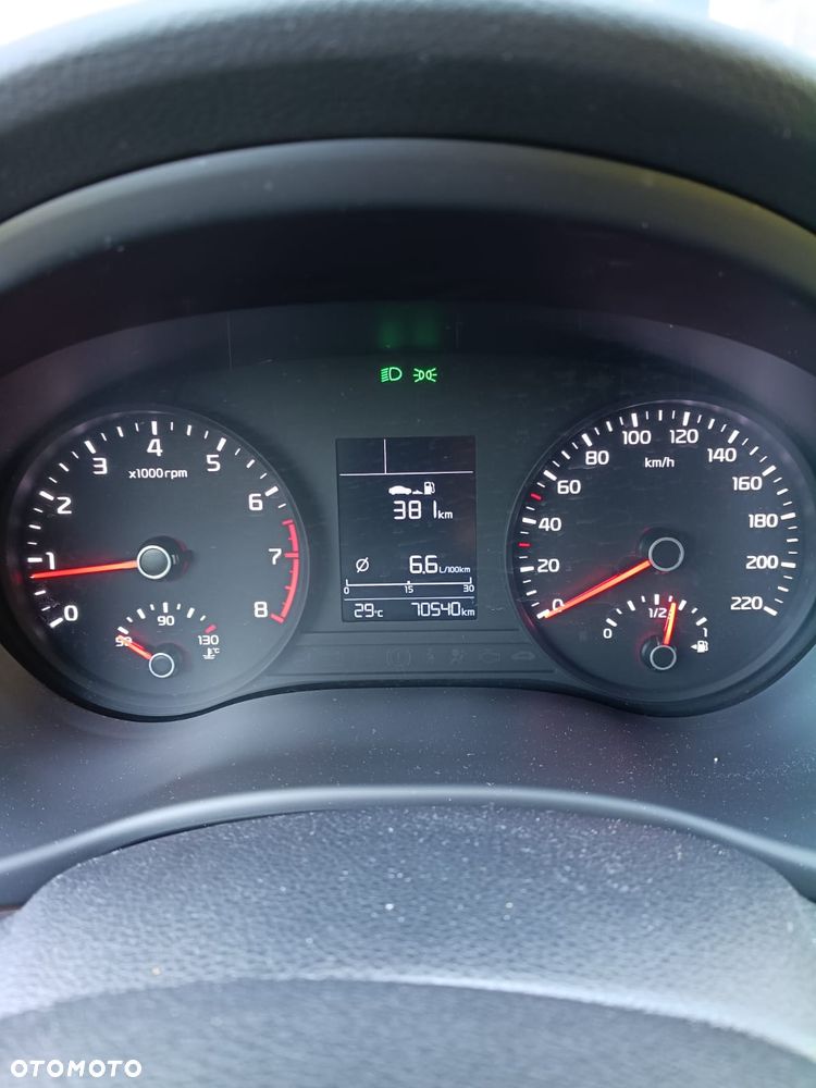 Kia Stonic 1.4 L - 19
