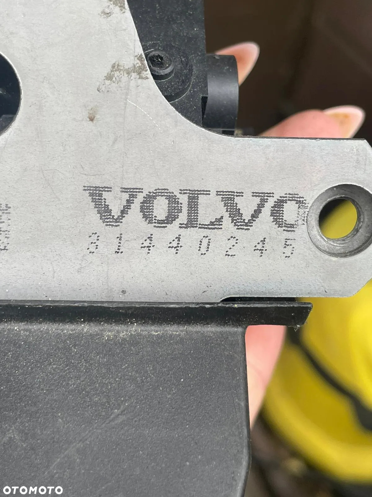 Zamek klapy tył tylnej Volvo V40 II 2 134714 01042075003 31440245 - 4