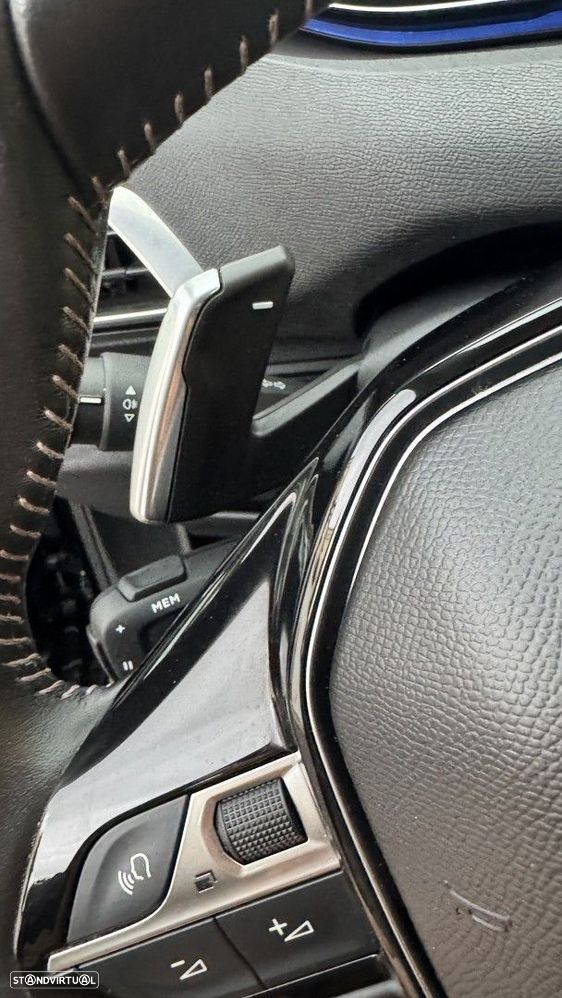 Peugeot 3008 1.2 PureTech Allure EAT8 - 23