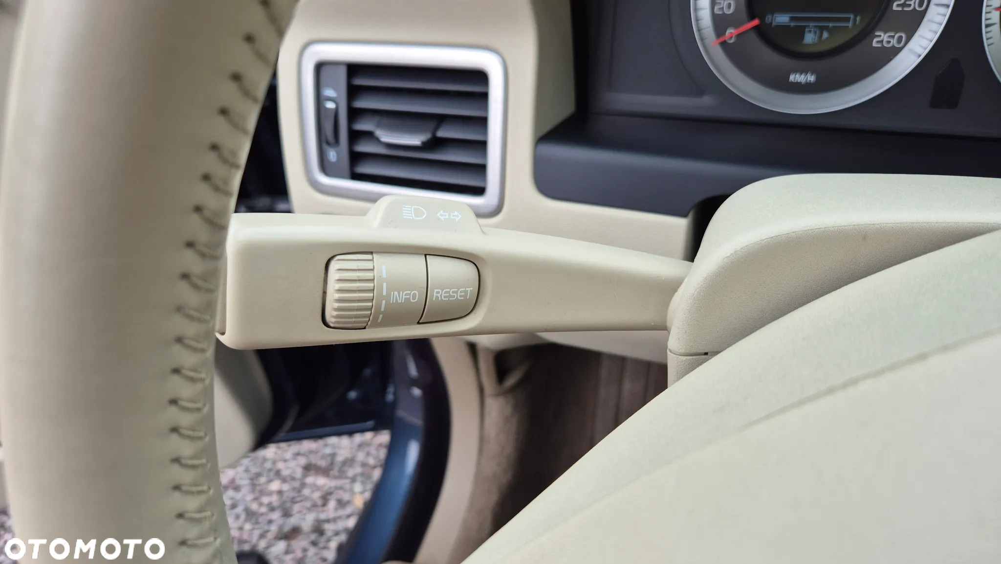 Volvo V70 T6 AWD Momentum - 27