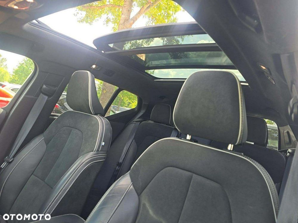 Volvo XC 40 T5 AWD R-Design - 11