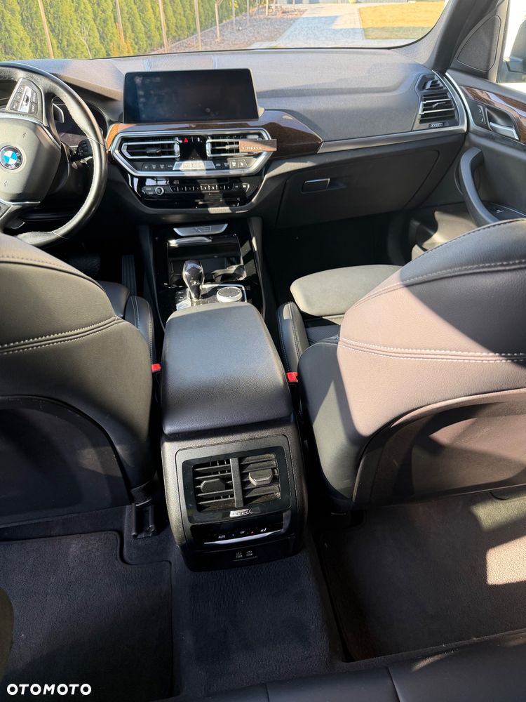 BMW X3 xDrive30i Advantage - 7