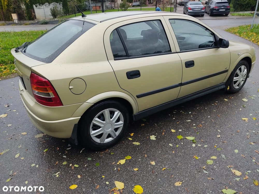 Opel Astra - 1