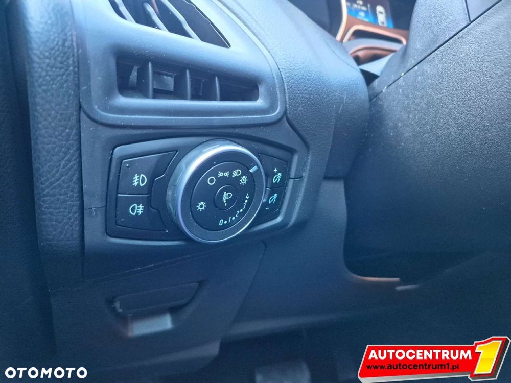 Ford Focus - 23