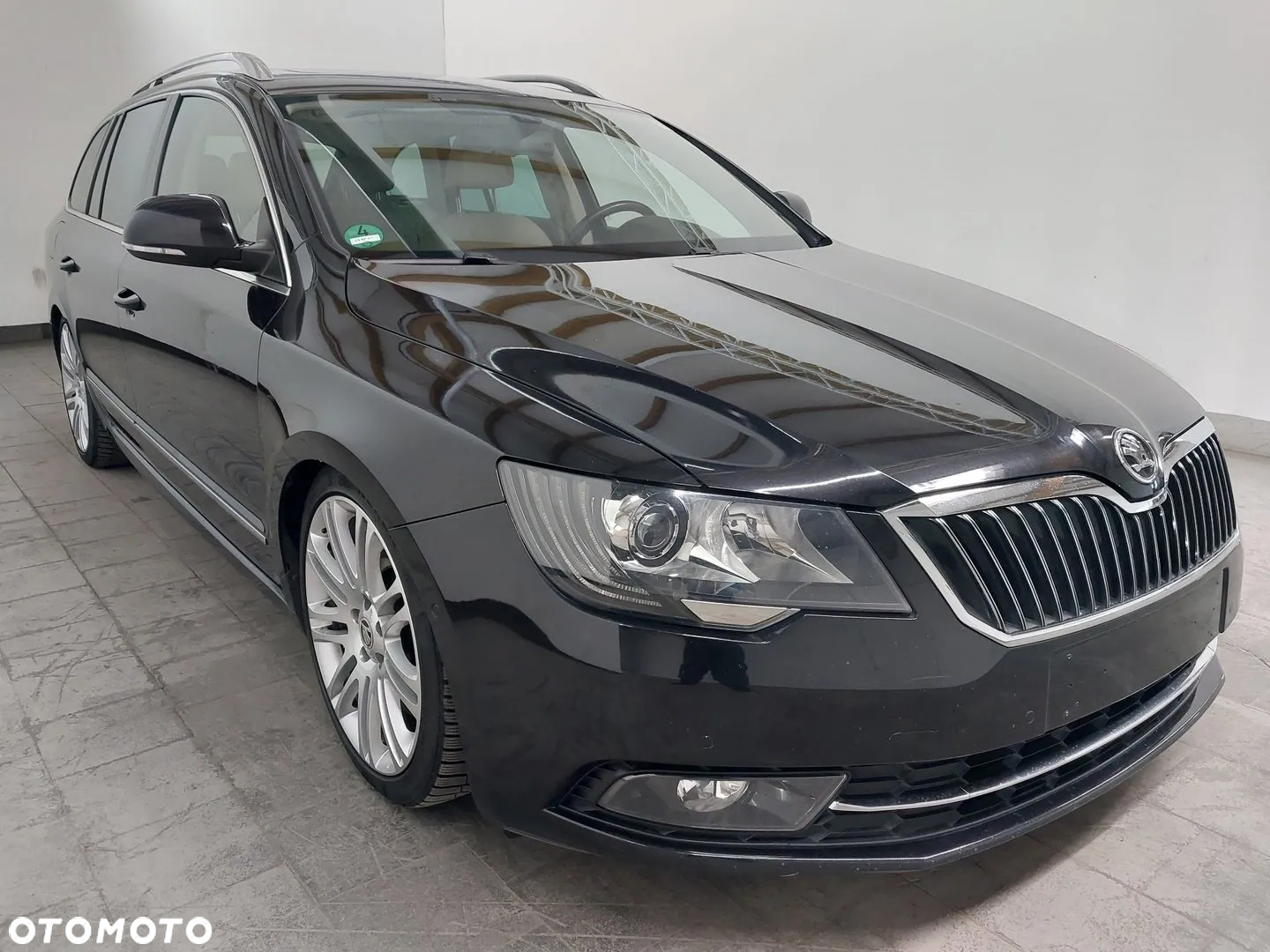 Skoda Superb Combi 3.6 V6 4x4 DSG Elegance - 2