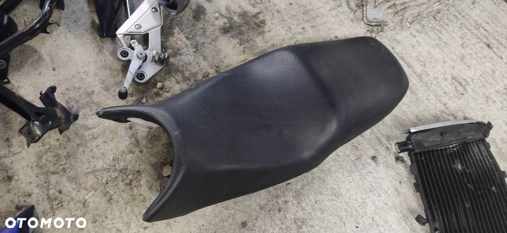 EU KANAPA FOTEL SIEDZENIE YAMAHA FAZER FZ6 04-09 - 1
