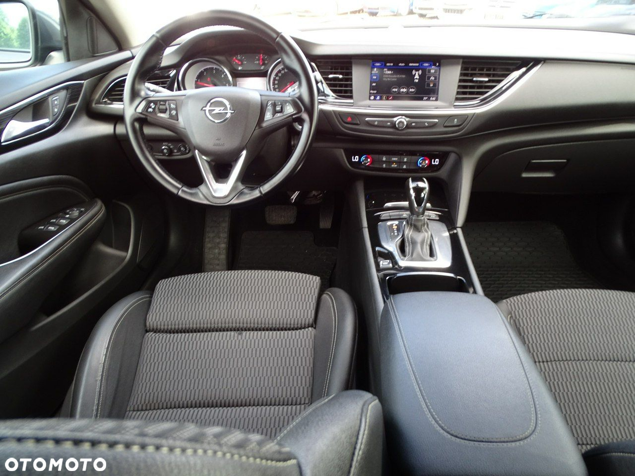 Opel Insignia - 10