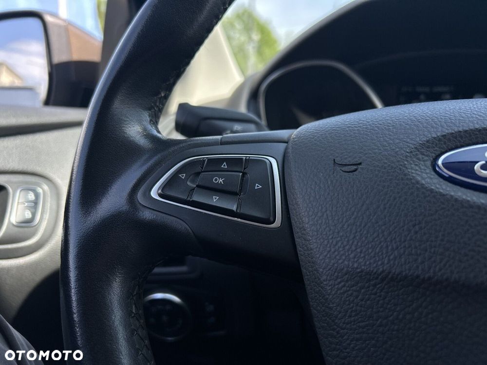 Ford Focus 1.6 Gold X - 19