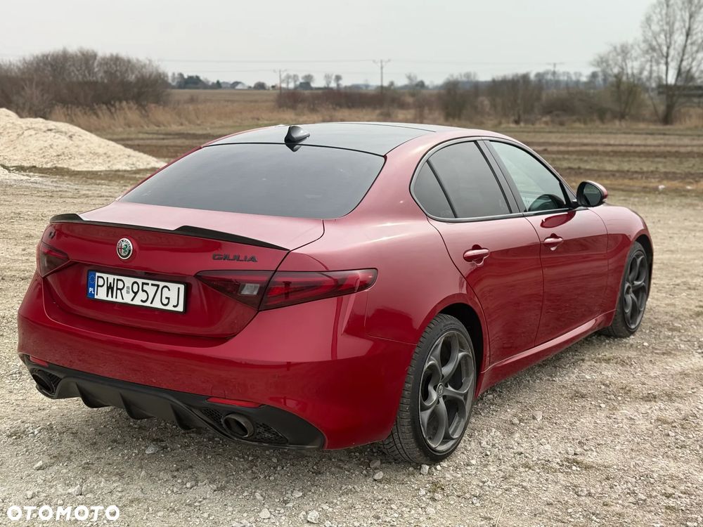Alfa Romeo Giulia 2.0 Turbo 16V AT8-Q4 Ti - 7