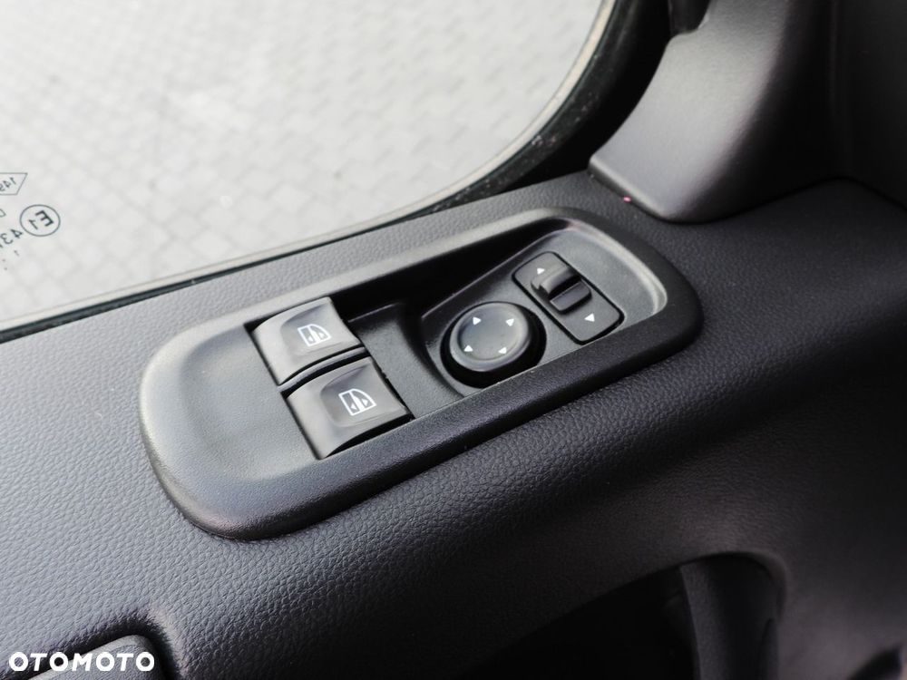 Renault MASTER PLANDEKA 10 PALET TEMPOMAT NAWIGACJA LEDY PNEUMATYKA KLIMATYZACJA  165KM - 26