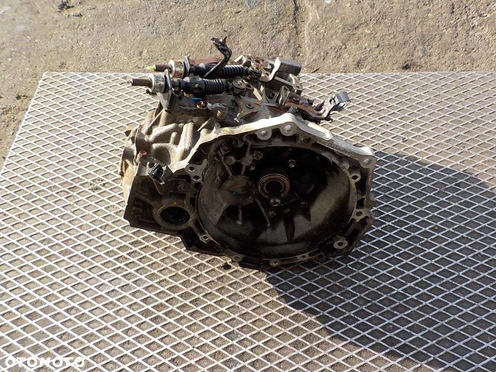 TOYOTA YARIS II 1.3 VVT-I SKRZYNIA BIEGÓW 31115-0D090 - 1