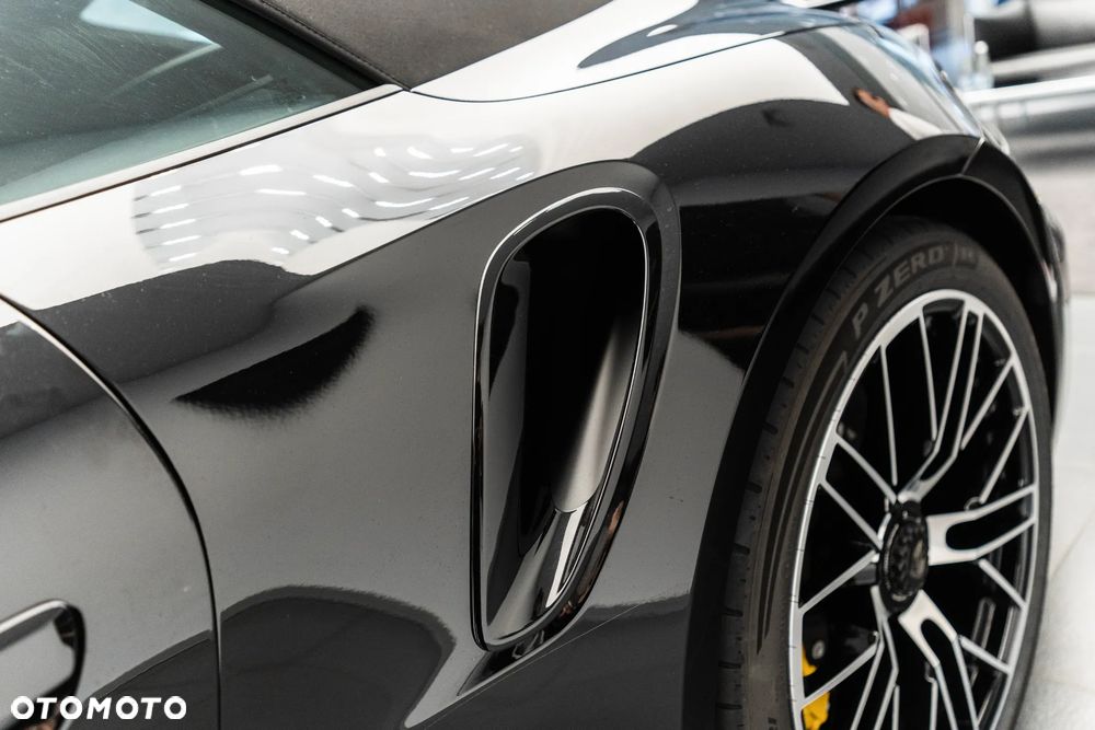 Porsche 911 Turbo S - 27