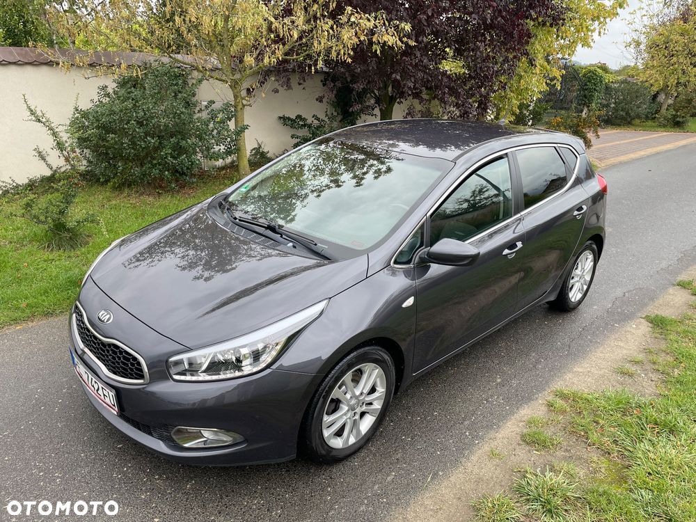 Kia Ceed 1.6 GDI Dream Team Edition - 8