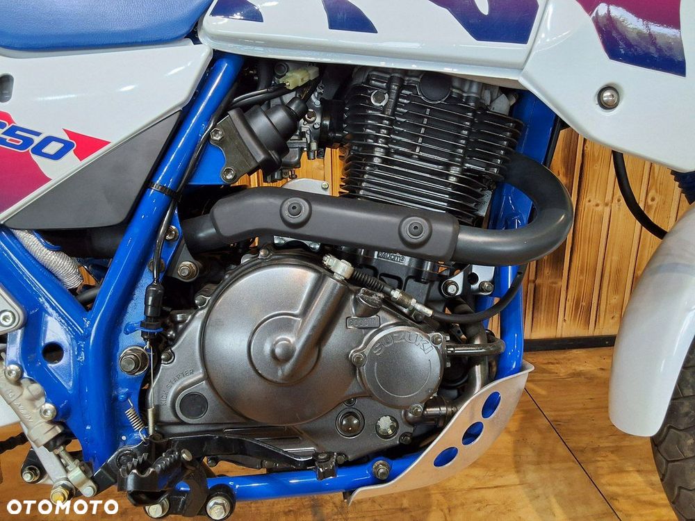 Suzuki DL - 4