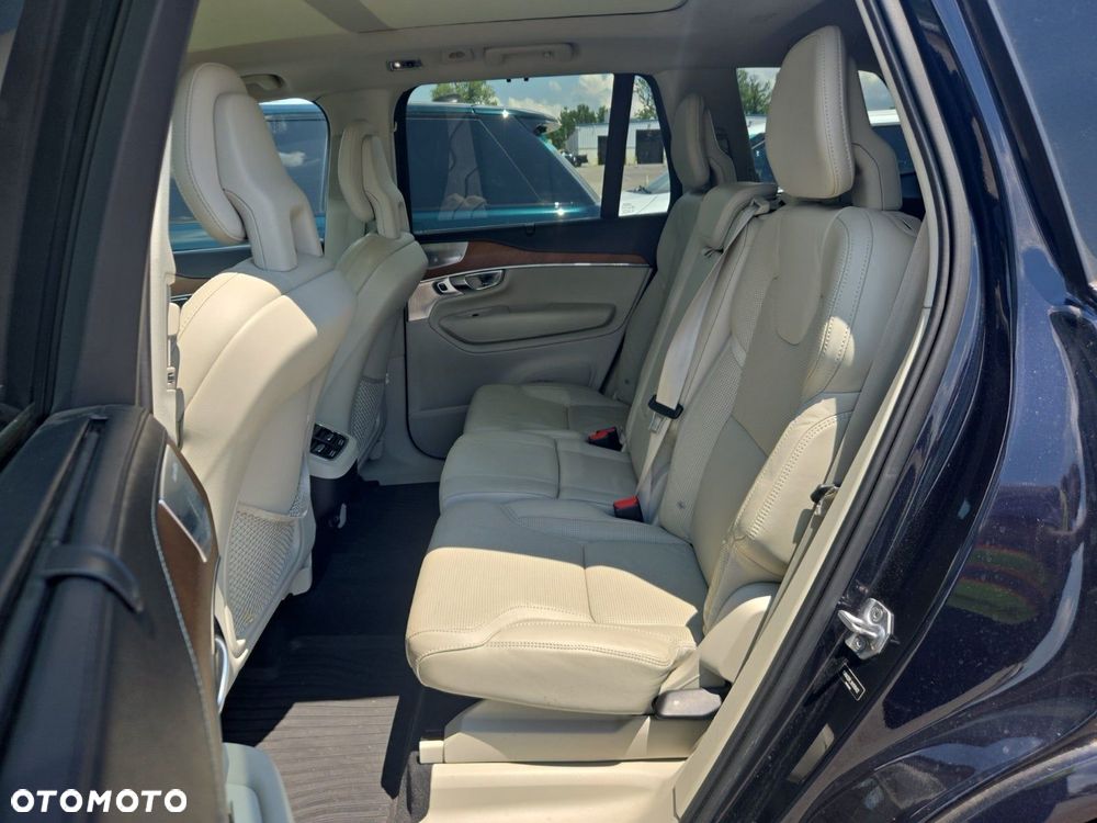 Volvo XC 90 - 10