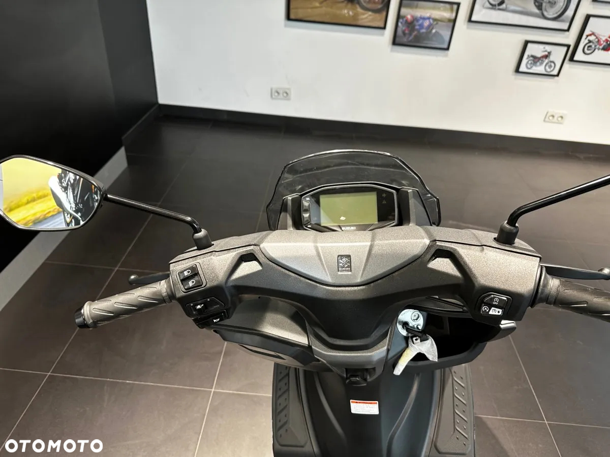 Suzuki Burgman - 8
