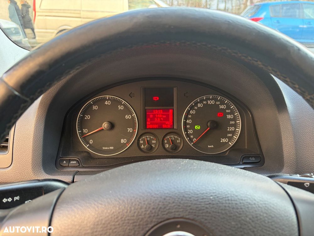 Volkswagen Golf 1.6 FSI Automatik Comfortline - 6