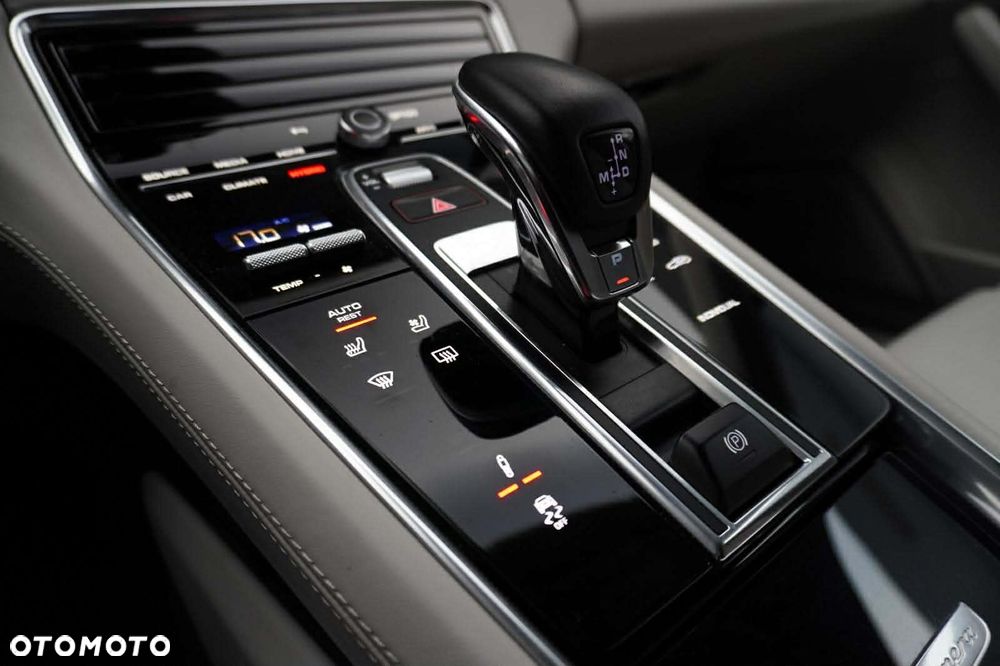 Porsche Panamera 4S E-Hybrid - 41