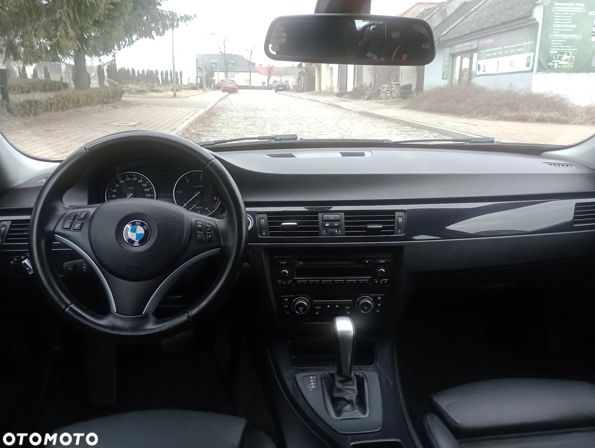 BMW Seria 3 320d xDrive DPF Touring - 30